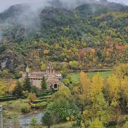 Un Tros De Sal. Casa Rural A Gerri De La Sal. Casa vacanze